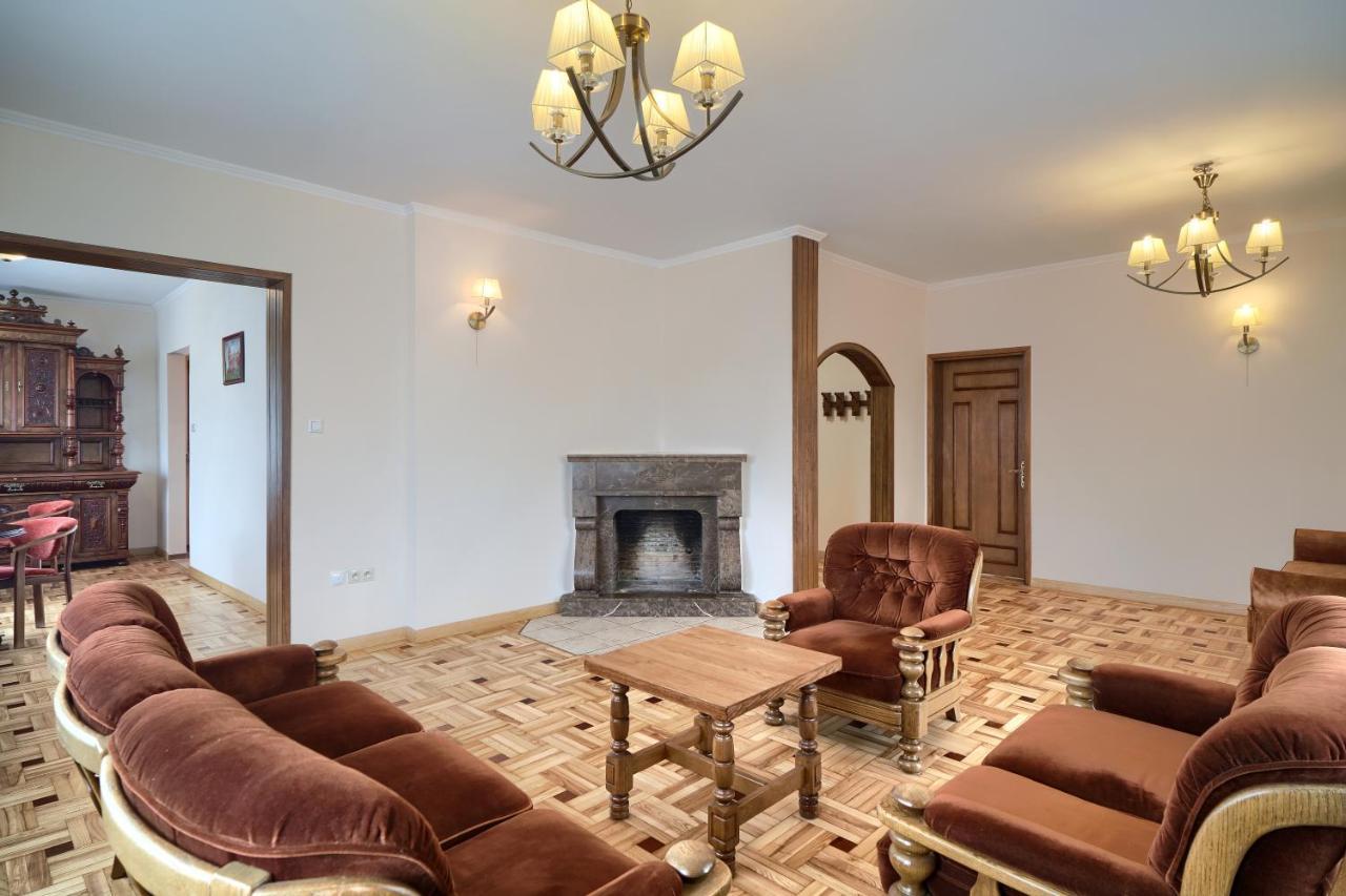 Pensjonat Tadeusz I Apartamenty W Darlowku Дарлувко Экстерьер фото