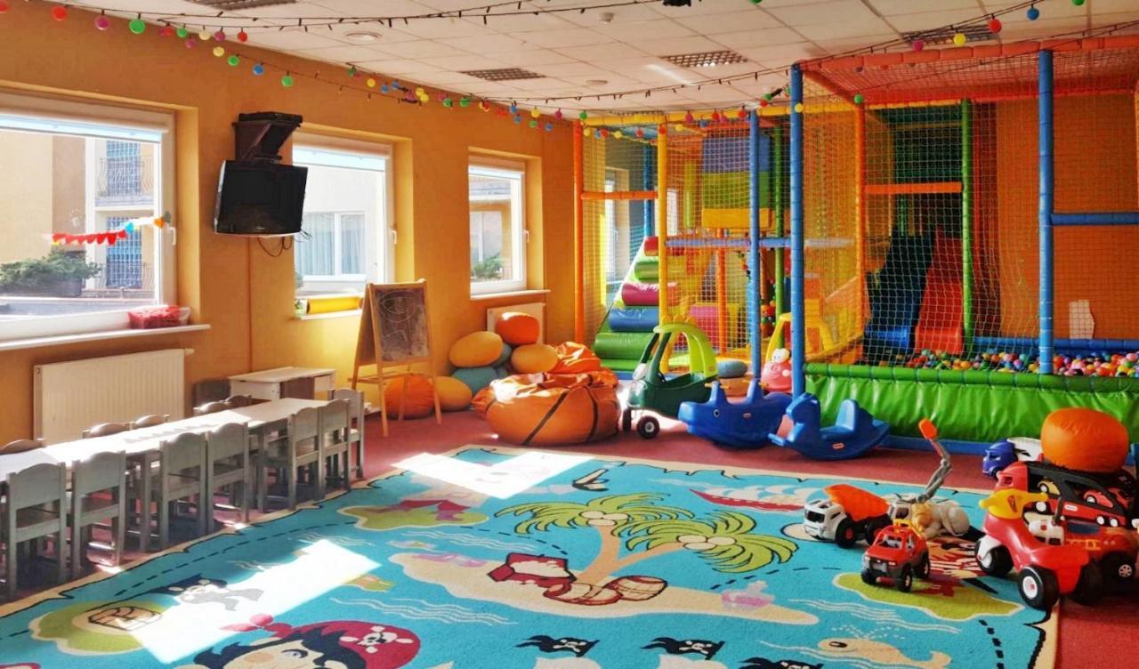 Pensjonat Tadeusz I Apartamenty W Darlowku Дарлувко Экстерьер фото